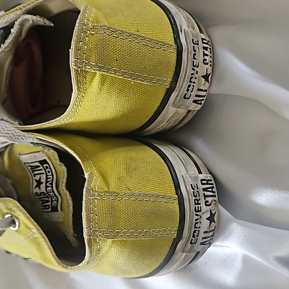 Well worn yellow women's size 10 Converse Allstar - Picture 5 of 8